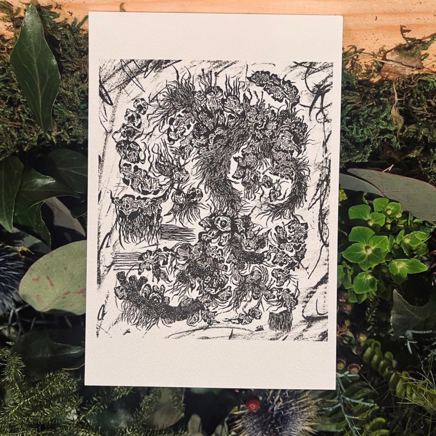 “Low Frequency Sound” ポストカードセット