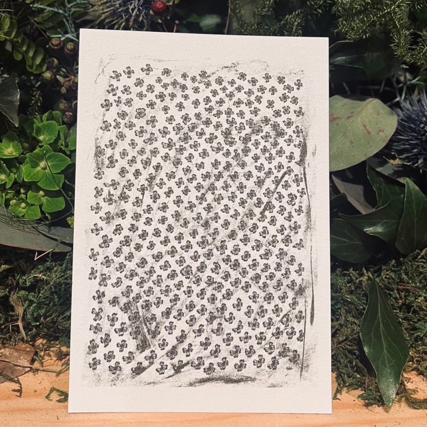 “Low Frequency Sound” ポストカードセット